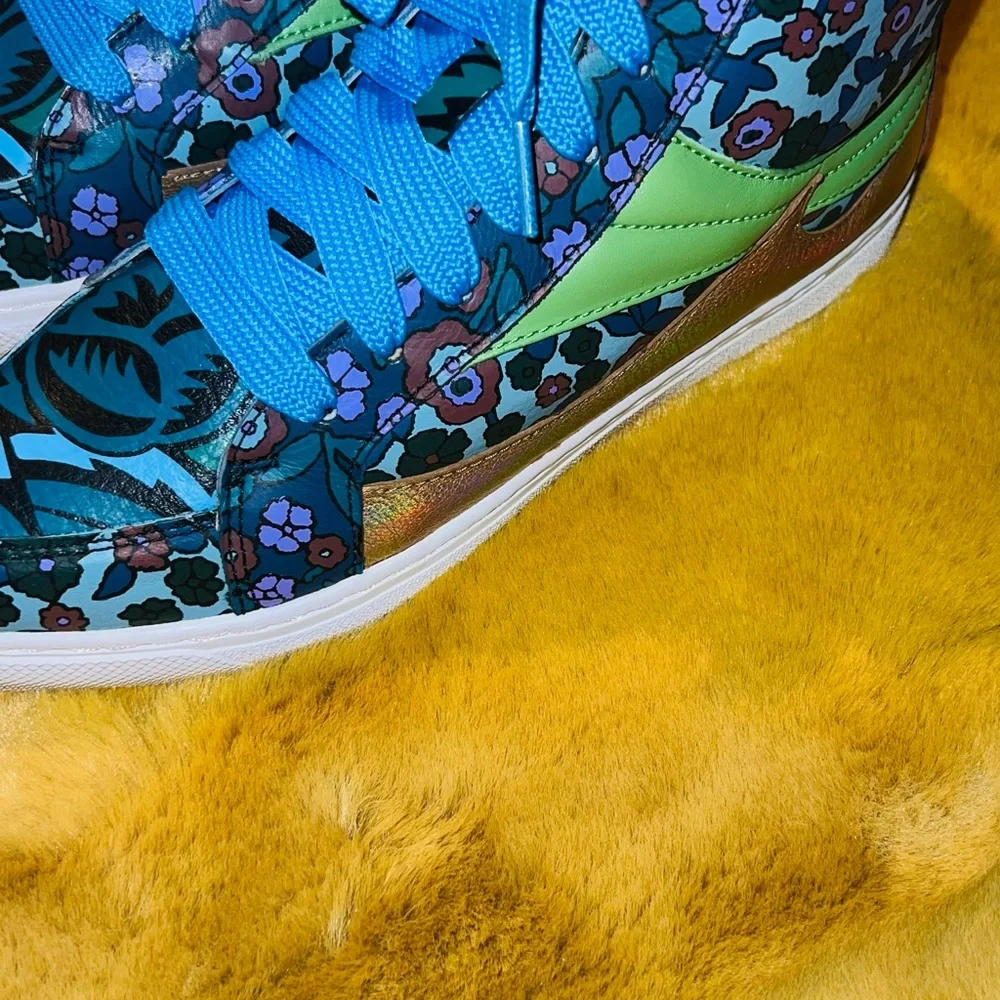 COACH LEATHER FLOWER HIGHT TOP - Picture 2 of 4